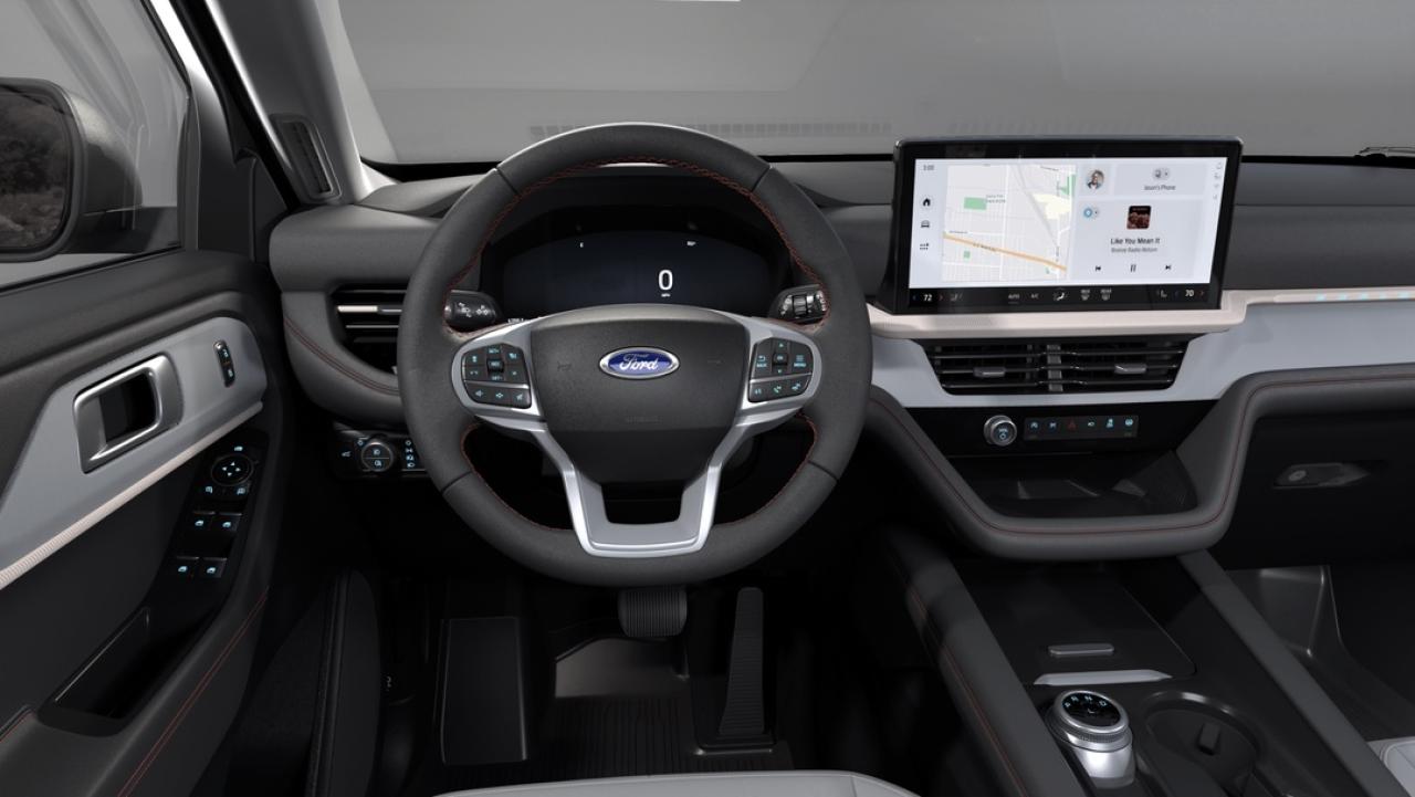 2025 Ford Explorer Active Photo