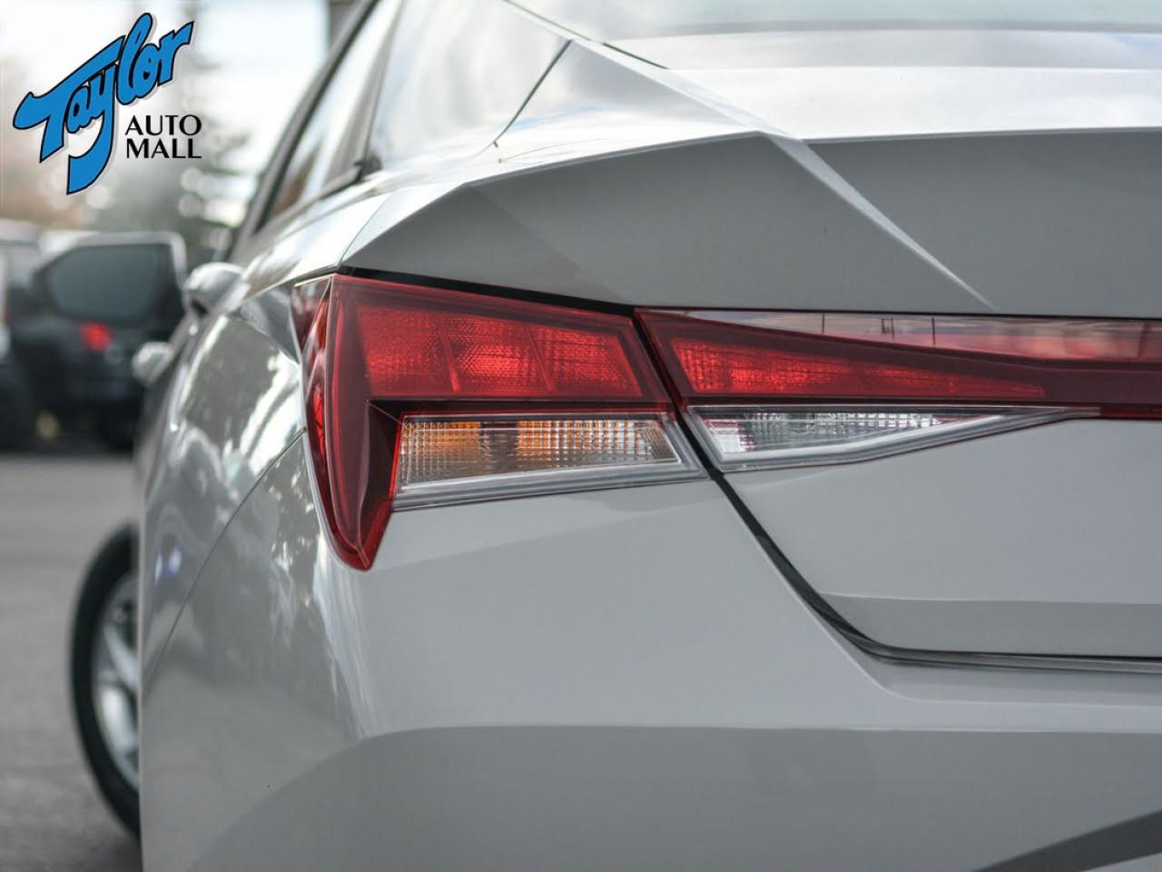 2023 Hyundai Elantra Essential Photo