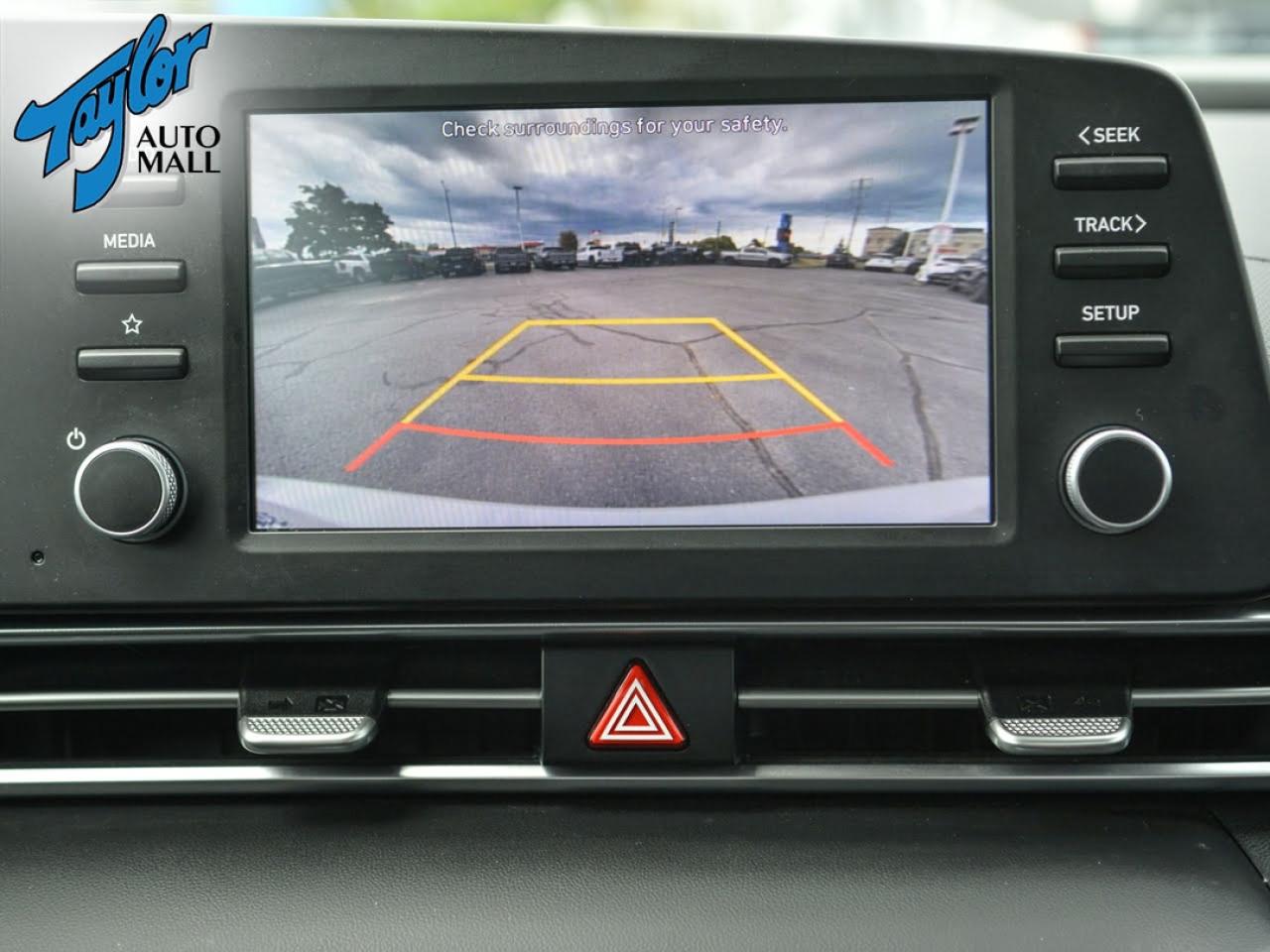 2023 Hyundai Elantra Essential Photo