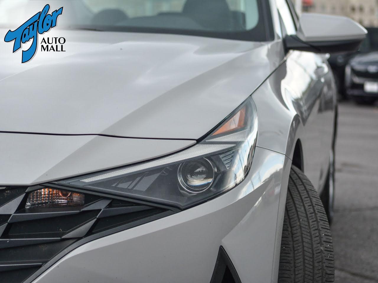 2023 Hyundai Elantra Essential Photo