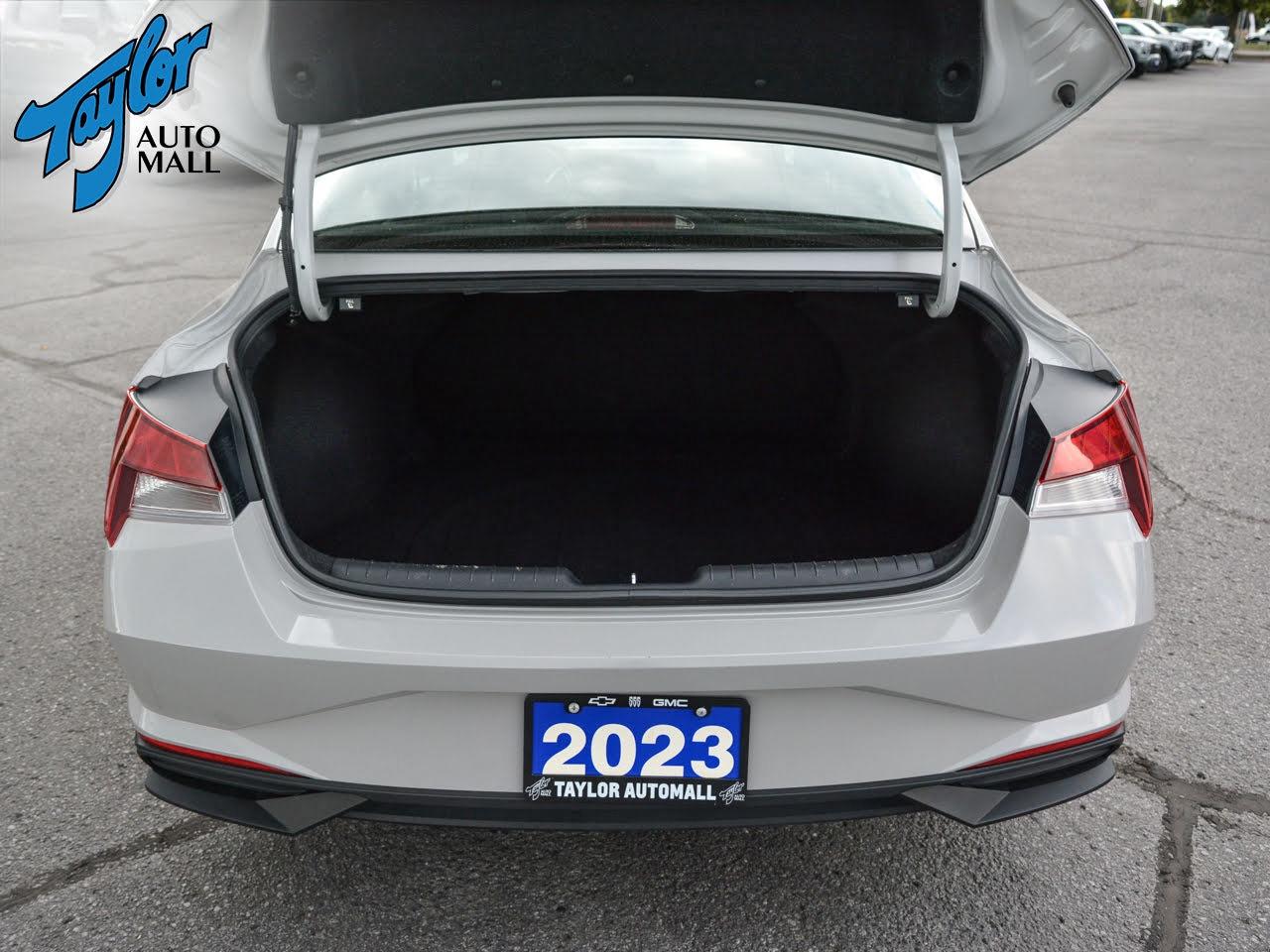 2023 Hyundai Elantra Essential Photo