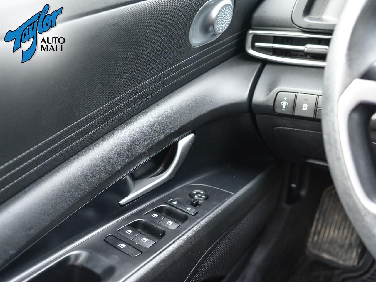 2023 Hyundai Elantra Essential Photo