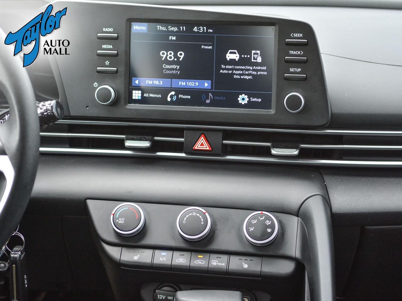 2023 Hyundai Elantra Essential Photo