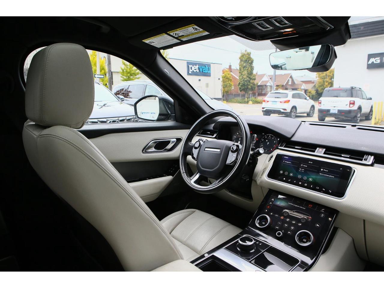 2018 Land Rover Range Rover Velar R-Dynamic SE Photo