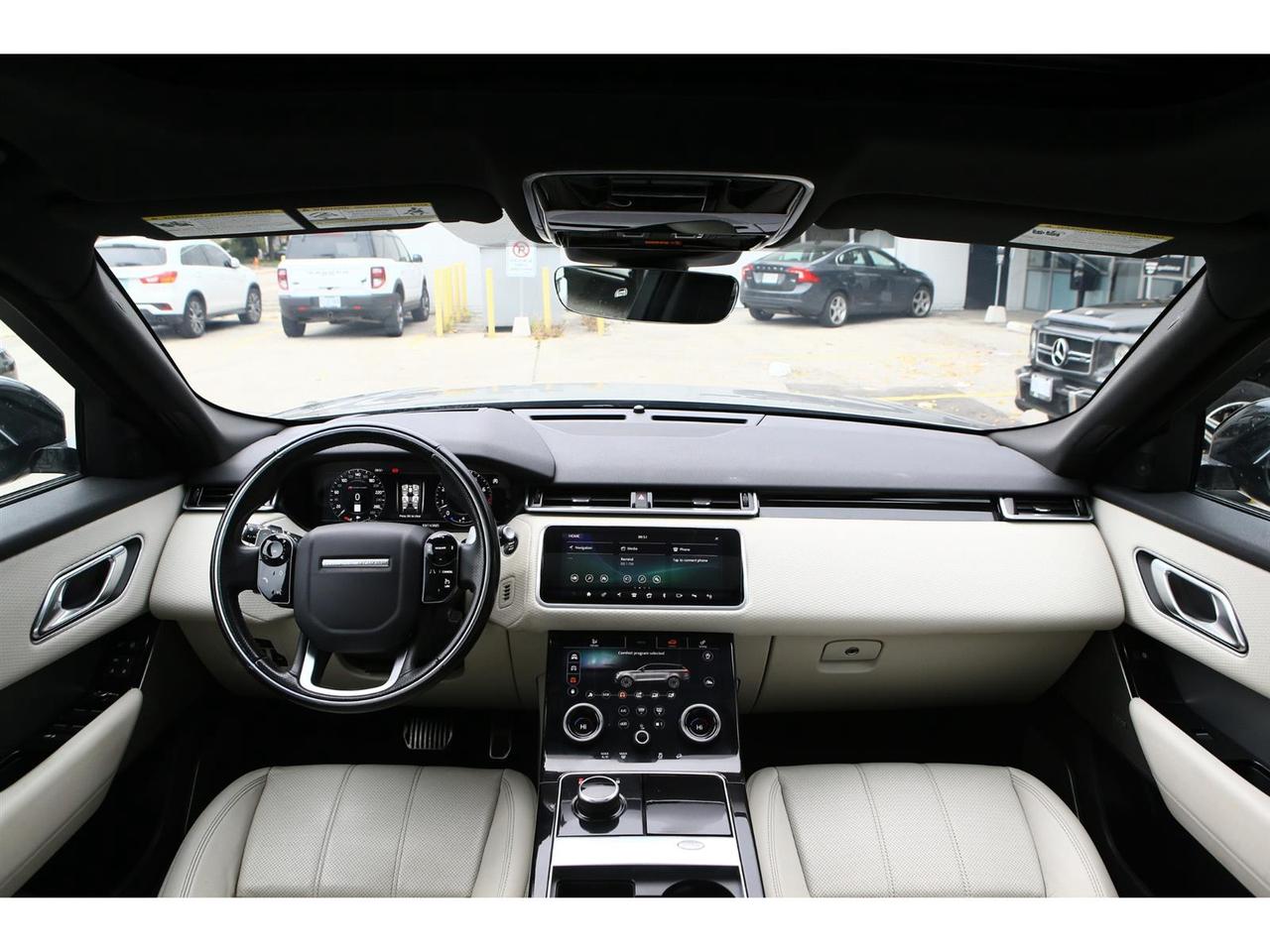 2018 Land Rover Range Rover Velar R-Dynamic SE Photo