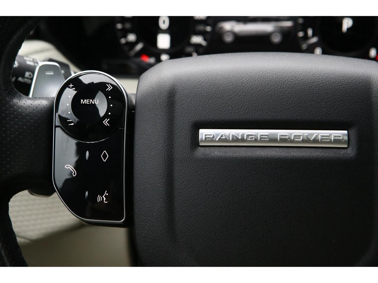 2018 Land Rover Range Rover Velar R-Dynamic SE Photo