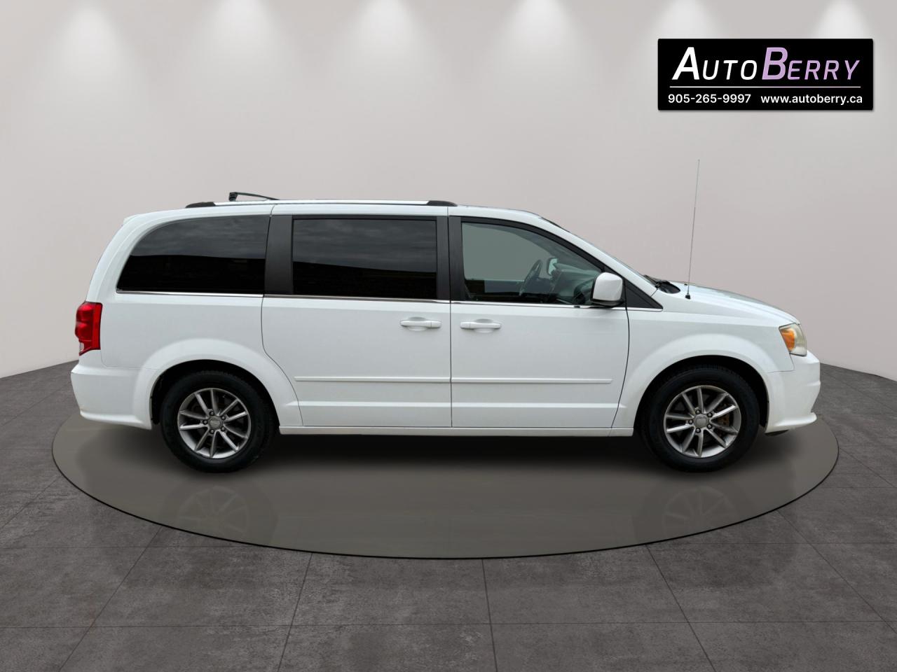 2015 Dodge Grand Caravan SXT Premium Plus Photo