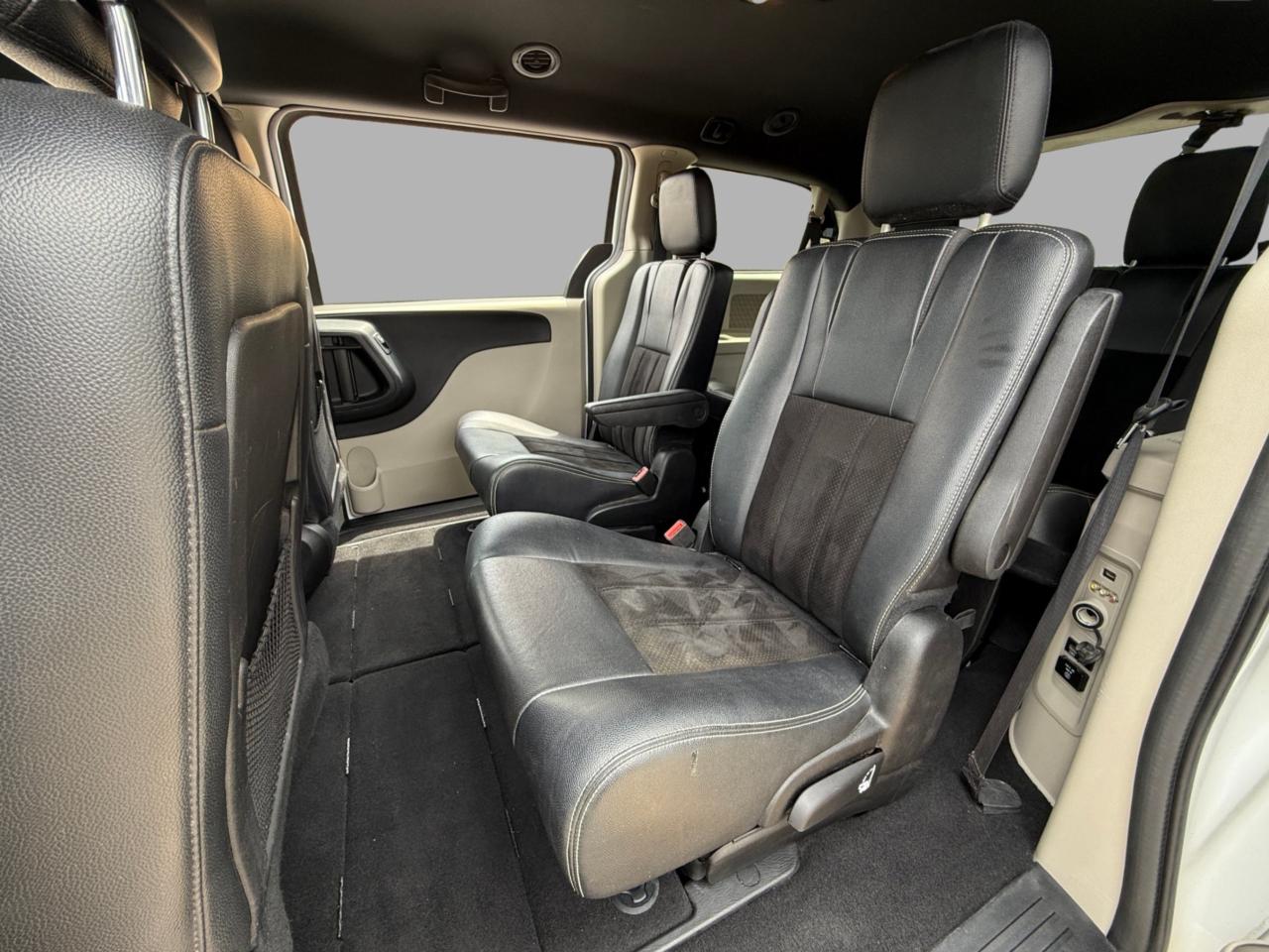 2015 Dodge Grand Caravan SXT Premium Plus Photo