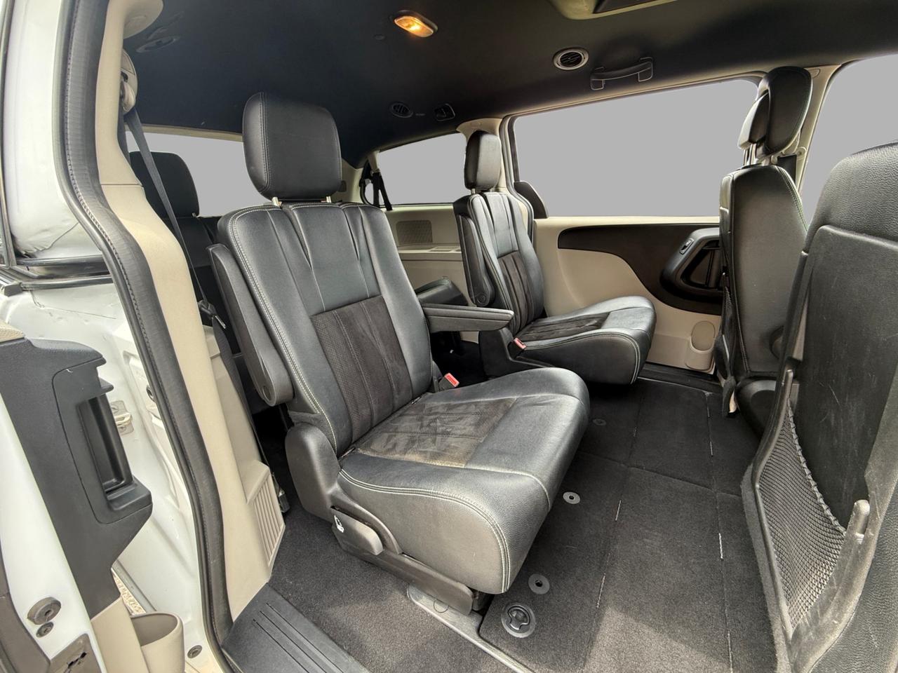 2015 Dodge Grand Caravan SXT Premium Plus Photo