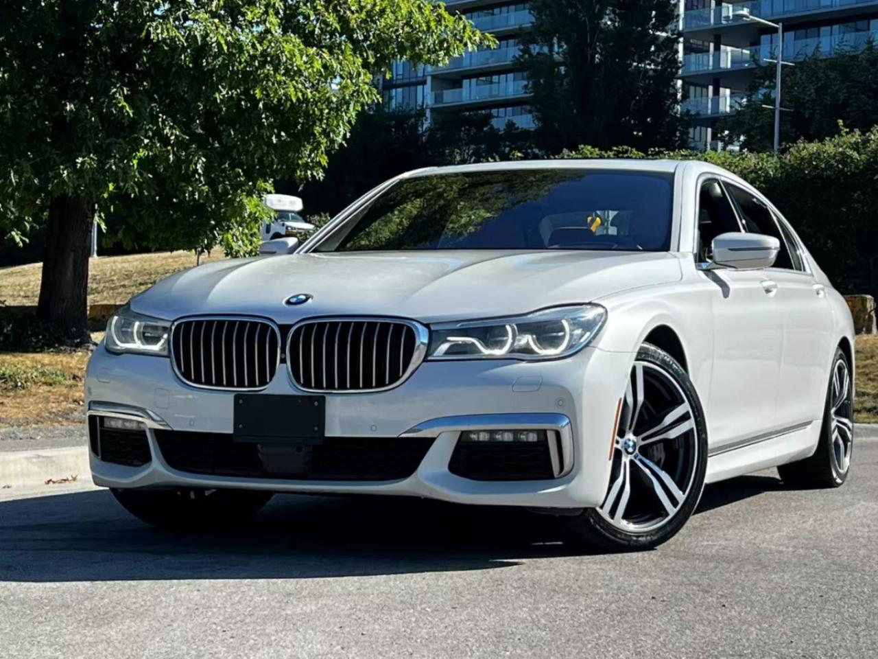 Used 2016 BMW 7 Series 750Li xDrive AWD/ CLEAN TITLE/ NIGHT VERSION for sale in Richmond, BC