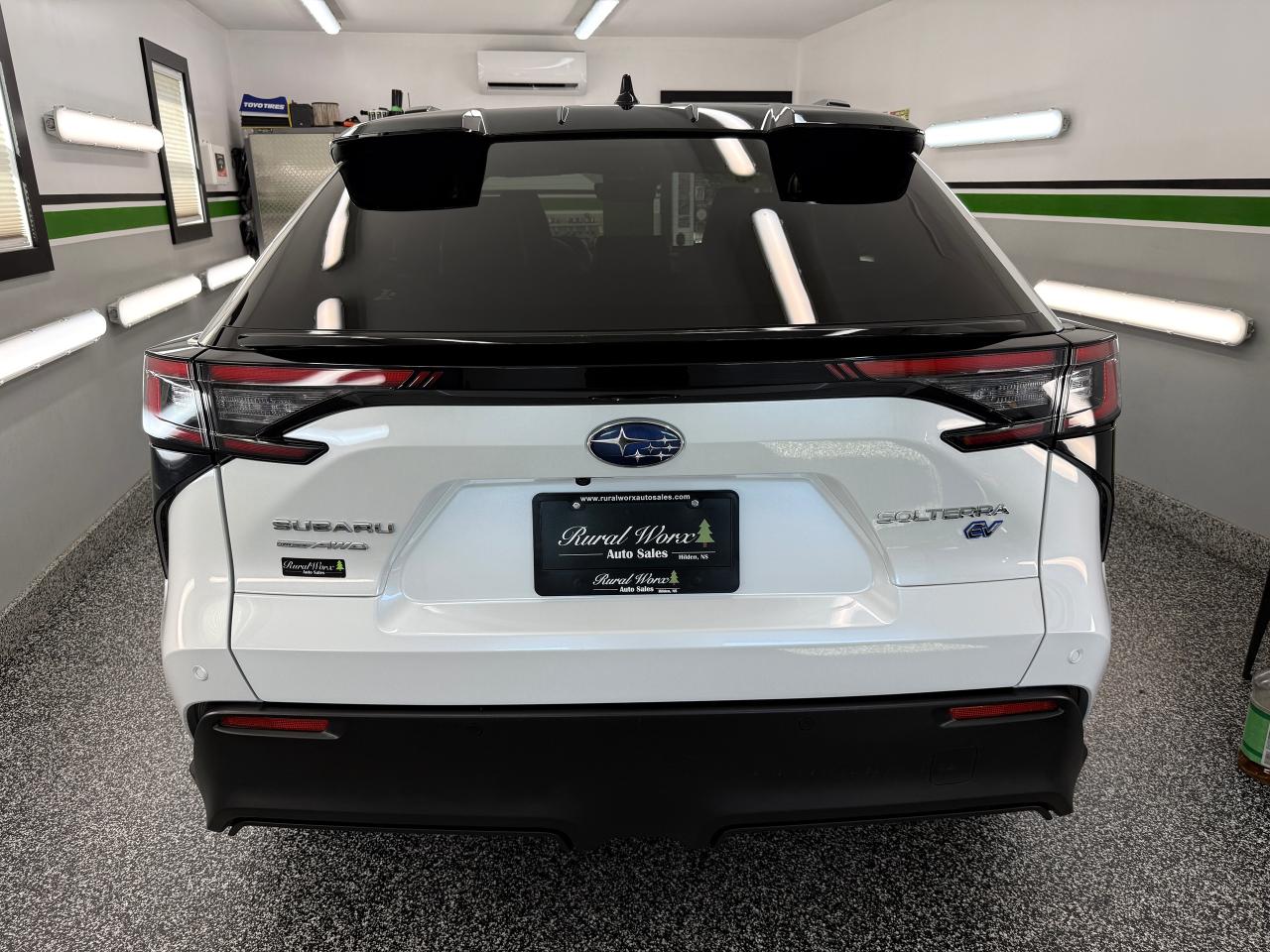 2023 Subaru Solterra W/LUXURY PACKAGE - Photo #5