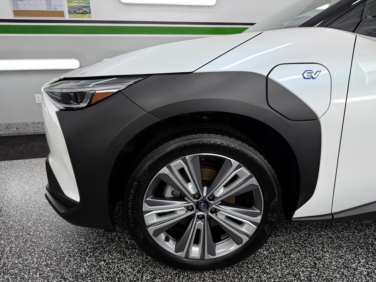 2023 Subaru Solterra W/LUXURY PACKAGE - Photo #9