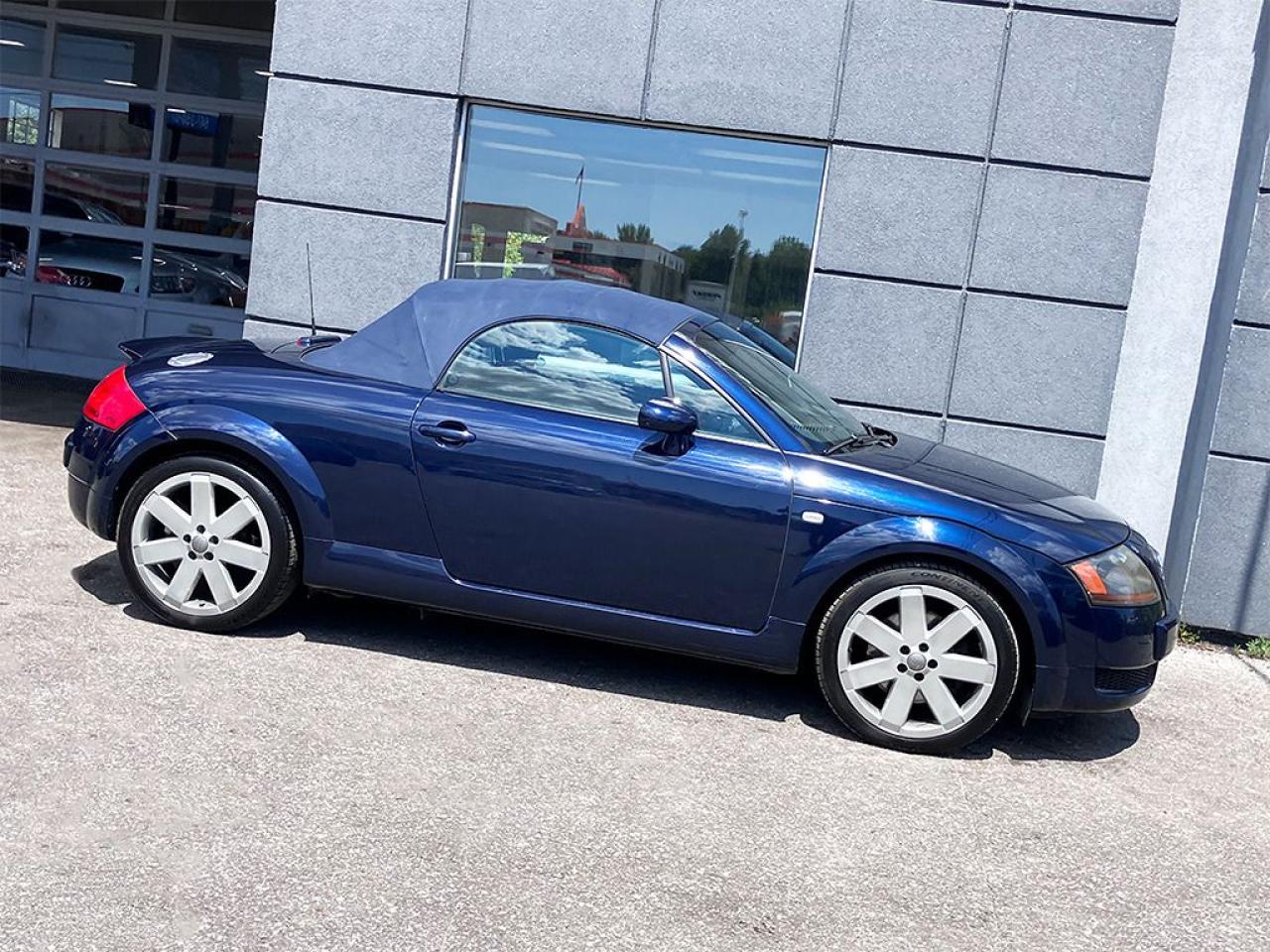 2005 Audi TT CONVERTIBLE|LEATHER|18in ALLOYS|PWR. TOP - Photo #2