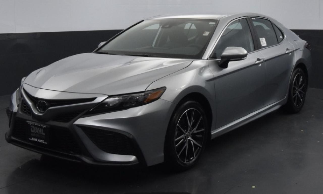Used 2024 Toyota Camry SE Auto for sale in Orléans, ON
