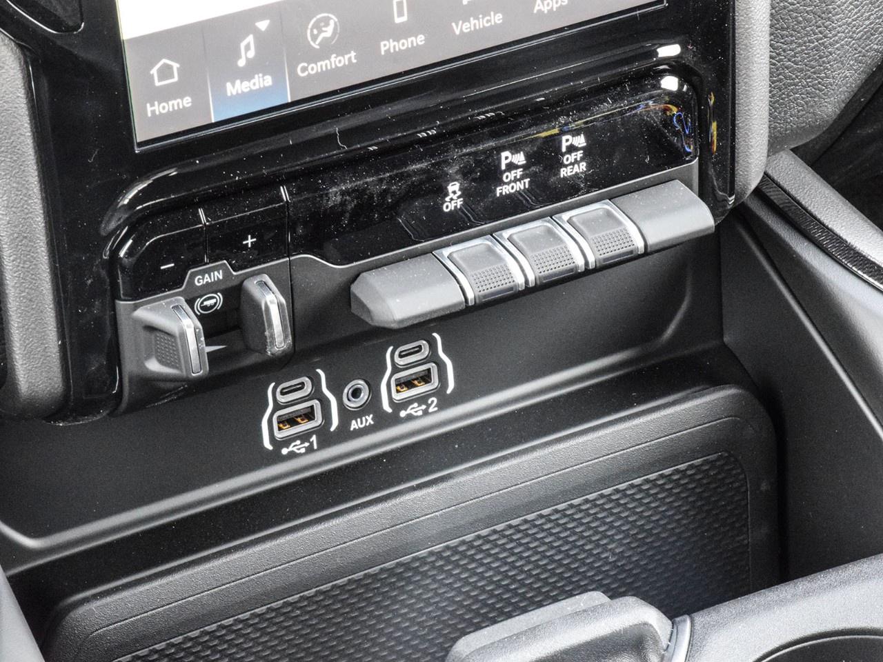 2026 RAM 1500 SPORT 4X4 CREW CAB 5'7" BOX Photo