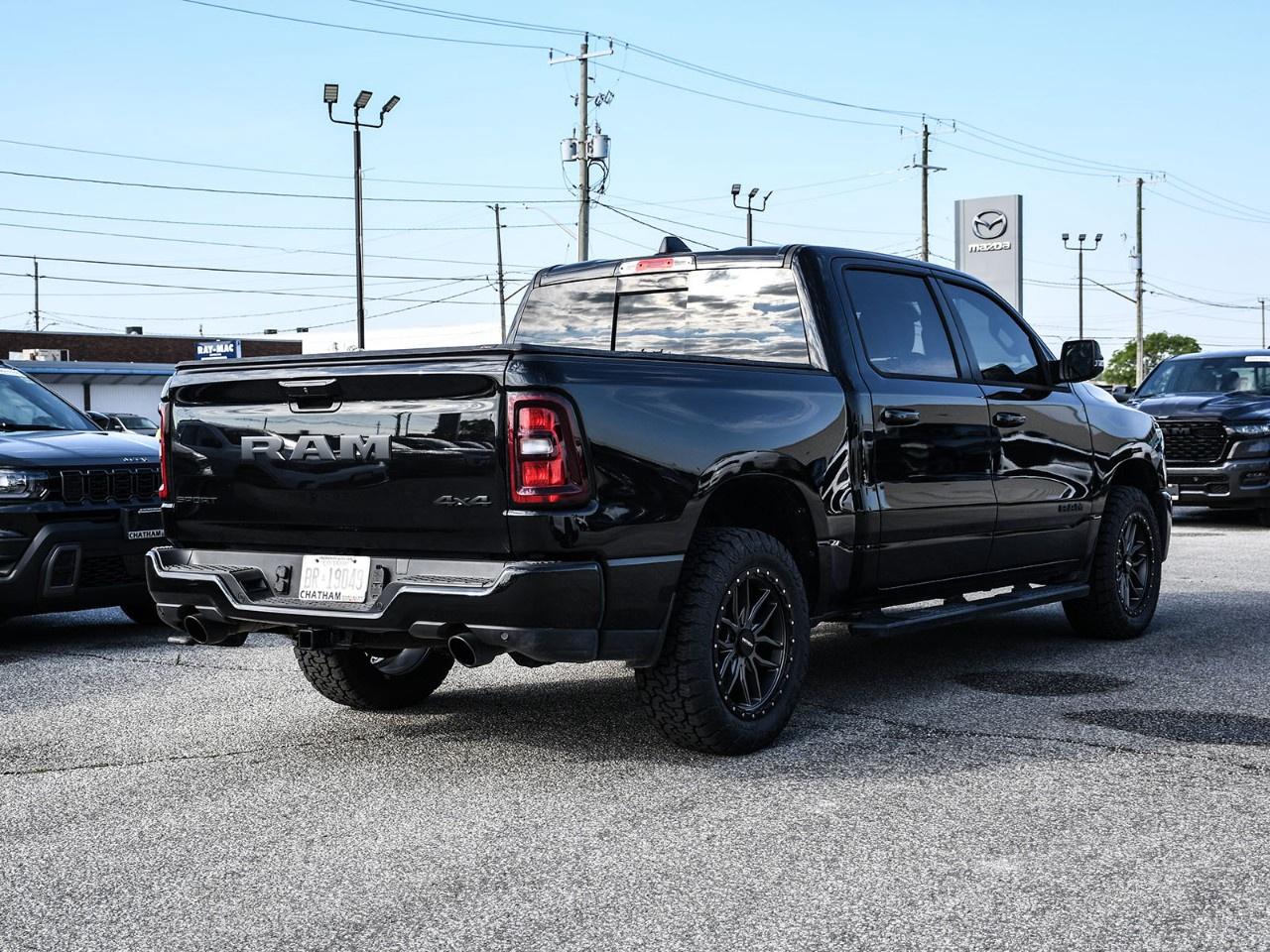 2026 RAM 1500 SPORT 4X4 CREW CAB 5'7" BOX Photo3