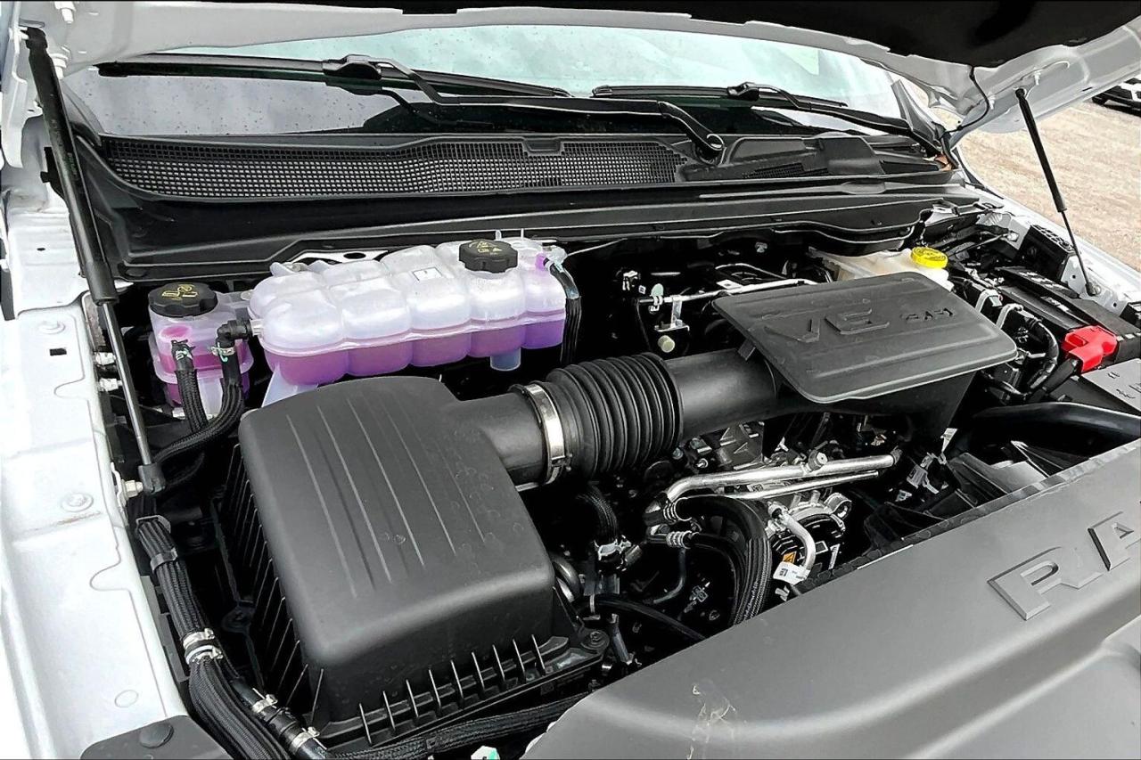 2025 RAM 1500 TRADESMAN CREW | Black Express Pkg | Buckets | V6 Photo