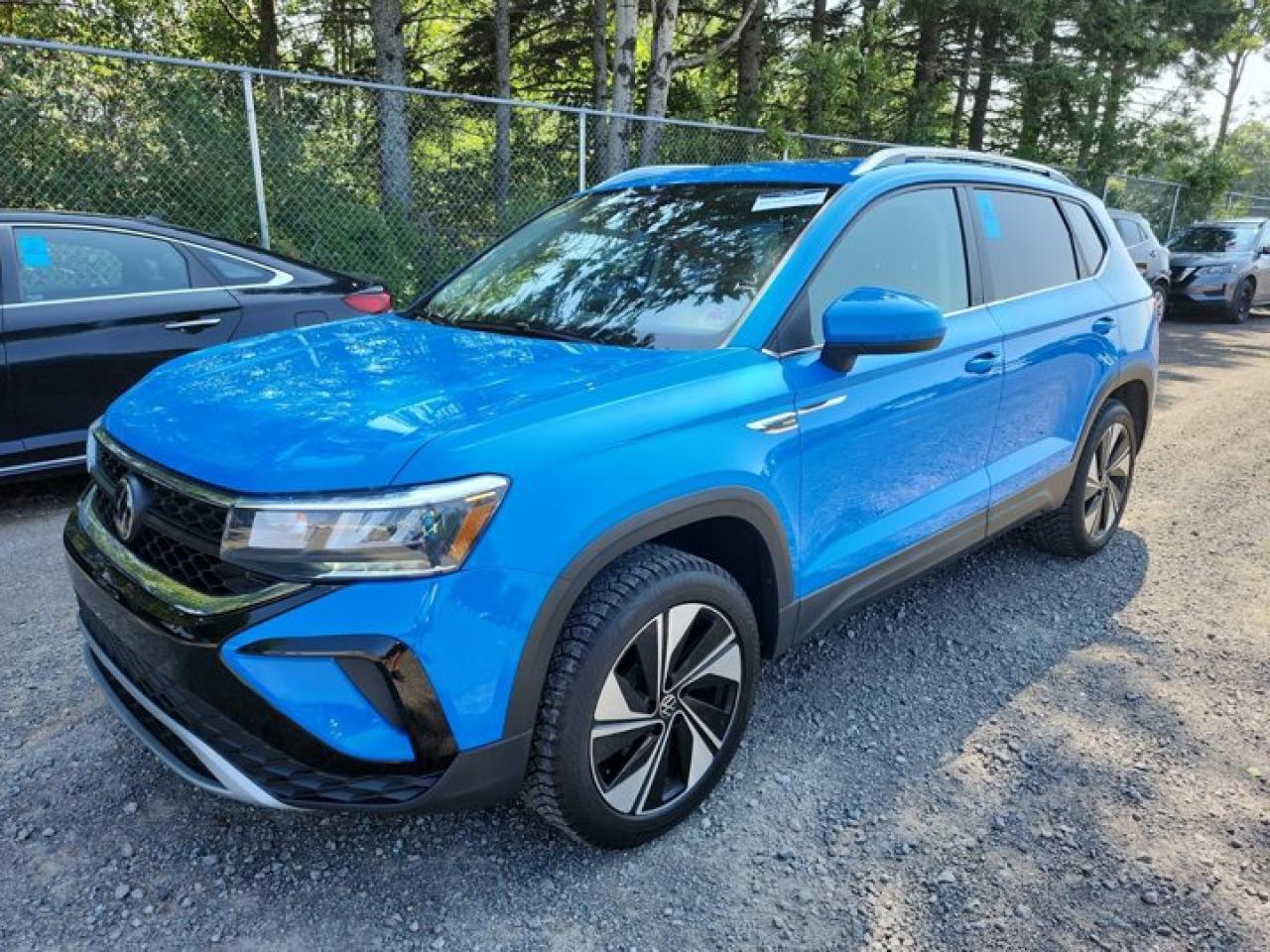 Used 2023 Volkswagen Taos Comfortline AWD | Panoramic Sunroof | Adaptive Cruise | CarPlay + Android | Power Seat | and More ! for sale in Guelph, ON