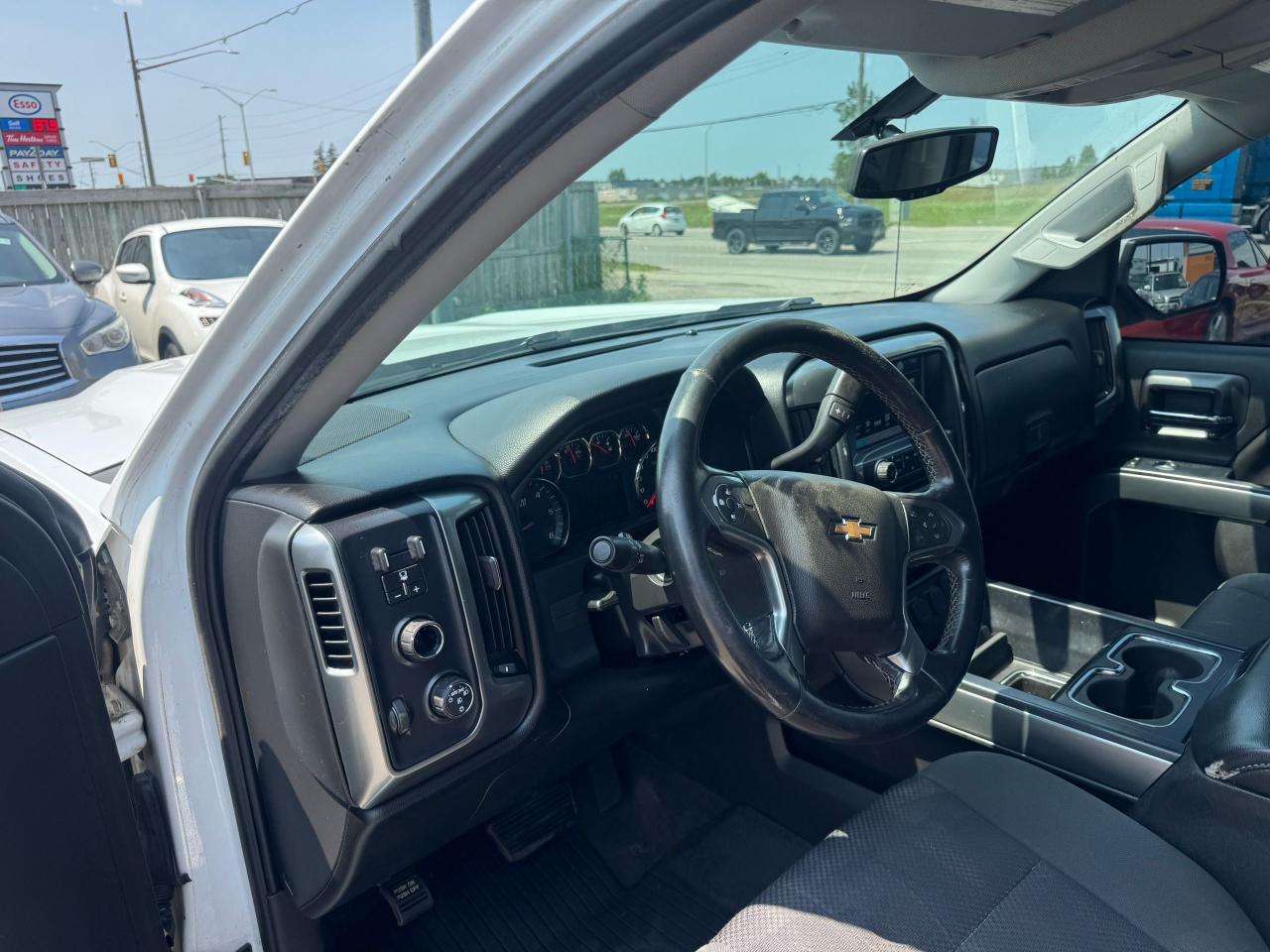 2018 Chevrolet Silverado 1500 LT, 4X4, CREW CAB, TOPPER, 5.3L V8, CERTIFIED - Photo #9