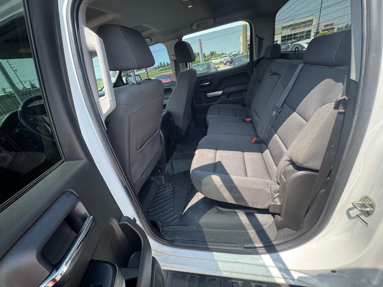2018 Chevrolet Silverado 1500 LT, 4X4, CREW CAB, TOPPER, 5.3L V8, CERTIFIED - Photo #13
