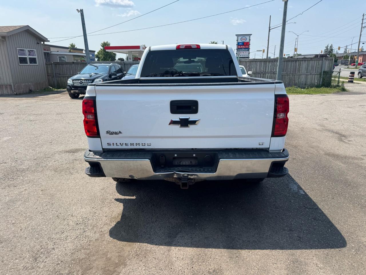 2018 Chevrolet Silverado 1500 LT, 4X4, CREW CAB, TOPPER, 5.3L V8, CERTIFIED - Photo #4