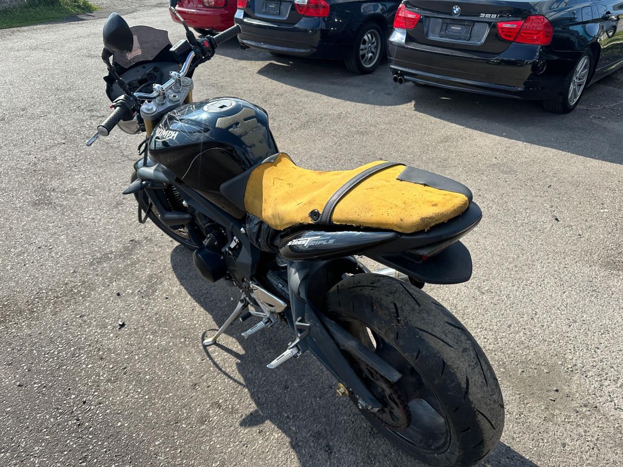 2009 Triumph Speed Triple R STREET TRIPLE, VANDALIZED, EXHAUST, NO KEYS,AS IS - Photo #3