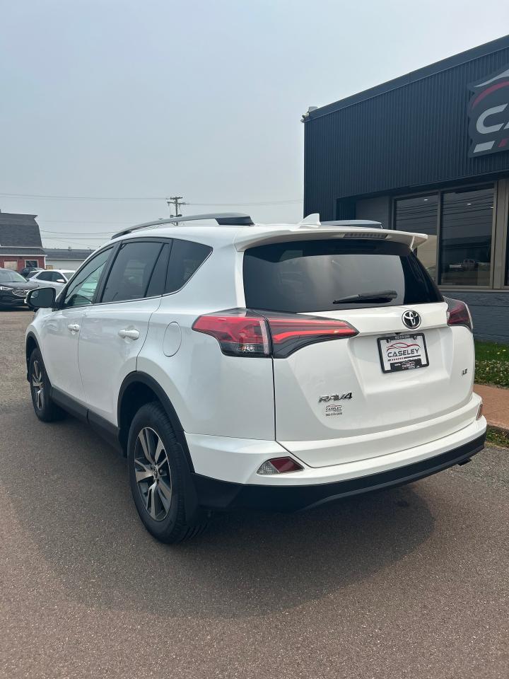 2018 Toyota RAV4 LE - Photo #6