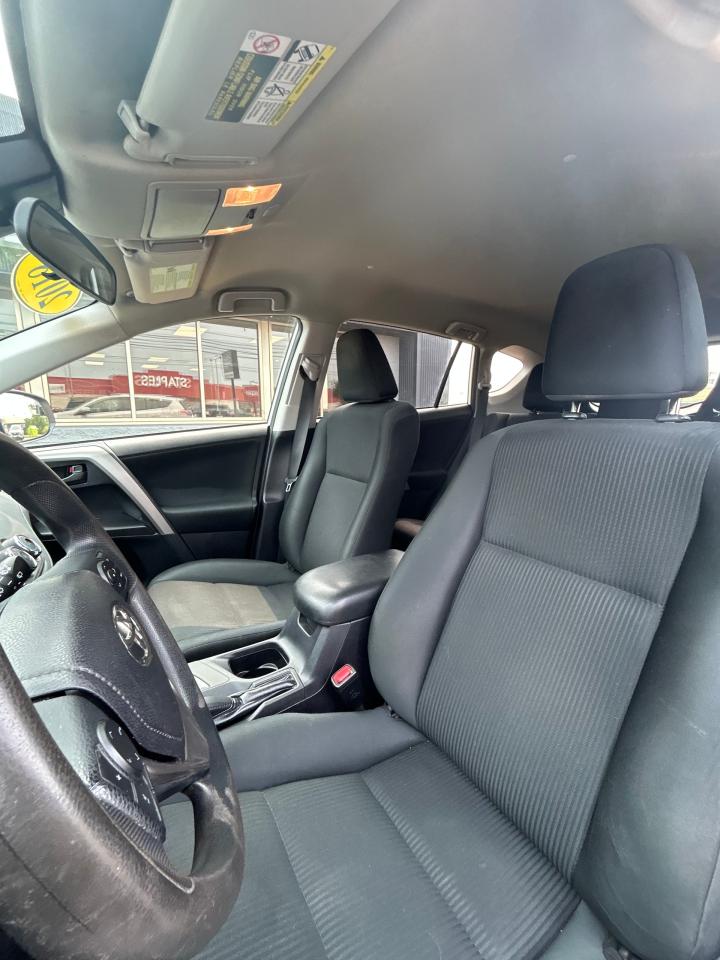2018 Toyota RAV4 LE - Photo #8