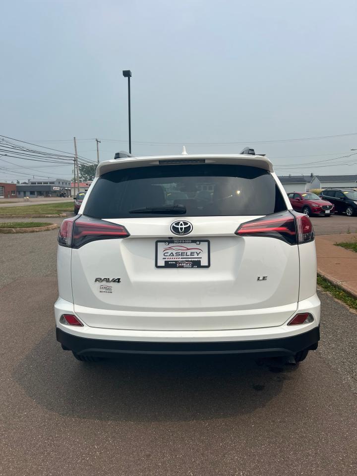 2018 Toyota RAV4 LE - Photo #5