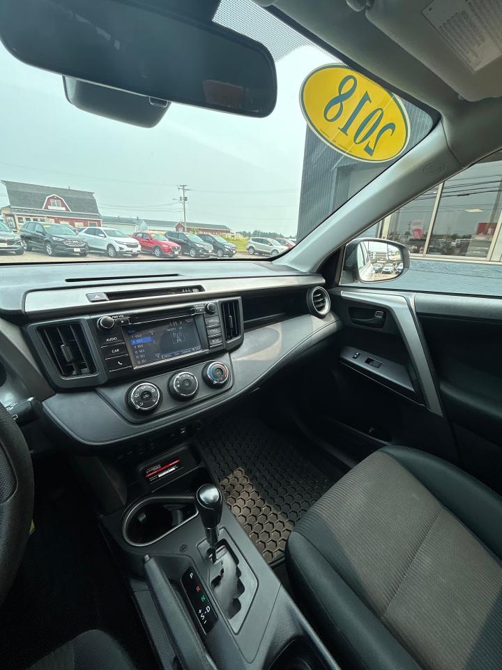 2018 Toyota RAV4 LE - Photo #10