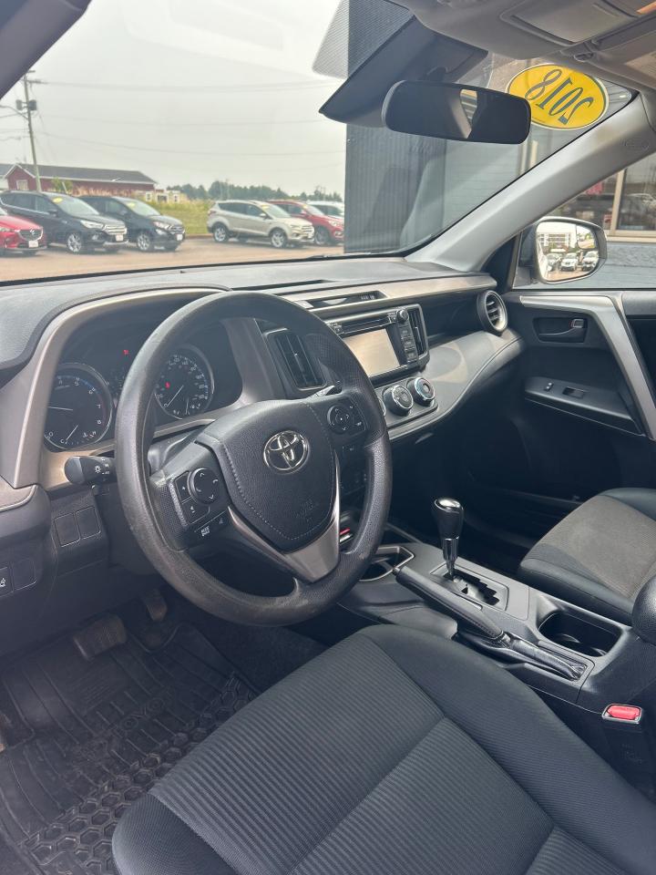2018 Toyota RAV4 LE - Photo #7