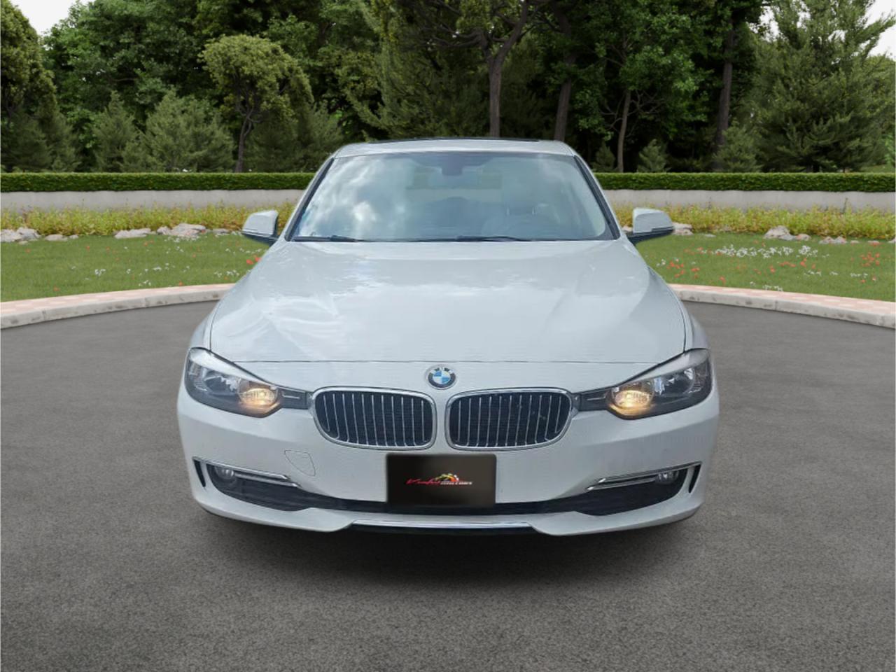 2015 BMW 3 Series 320i xDrive - Photo #2