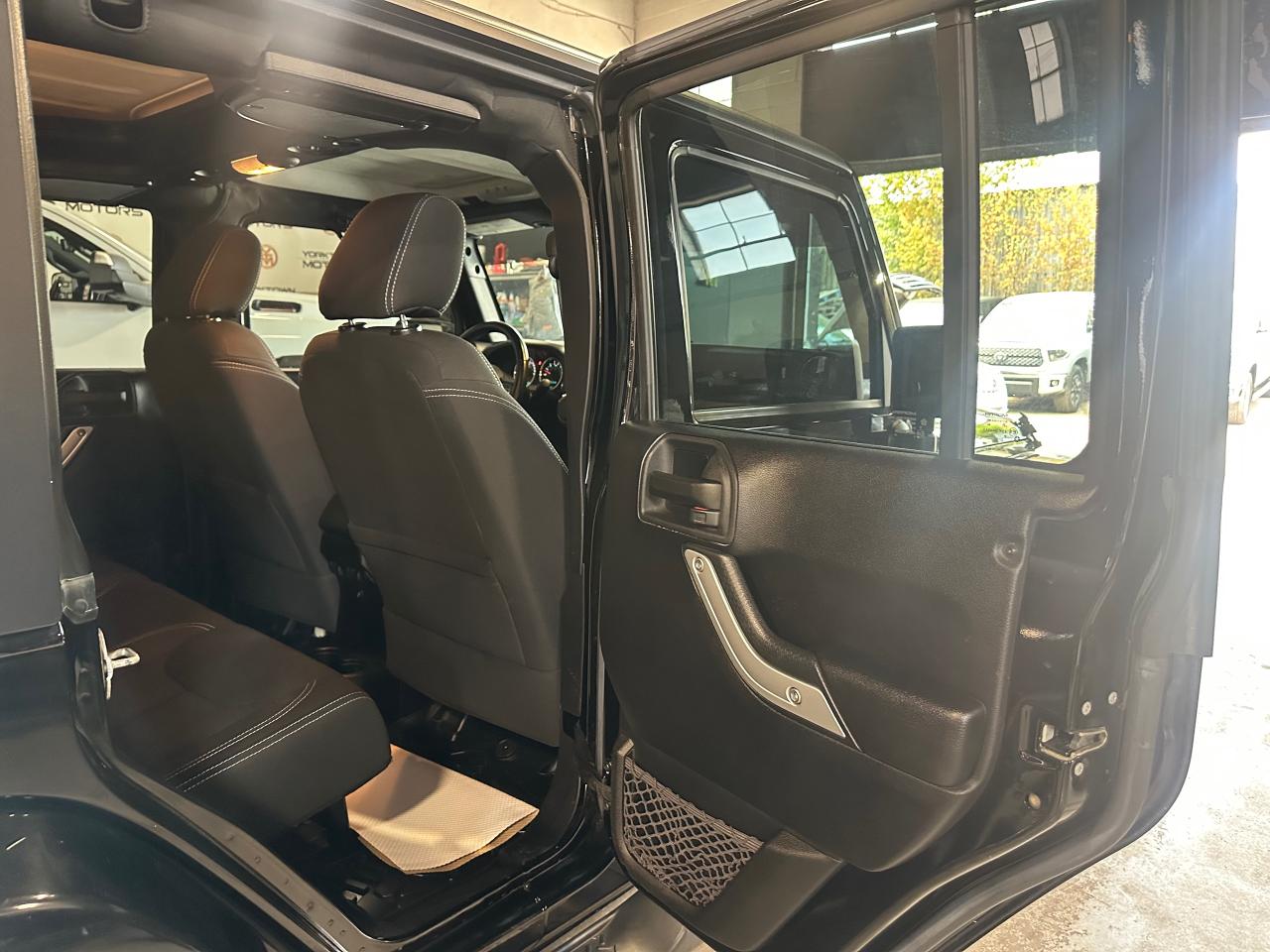 2016 Jeep Wrangler 4WD 4DR SAHARA - Photo #14