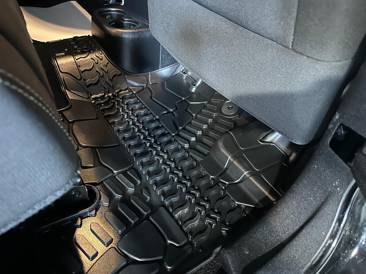 2016 Jeep Wrangler 4WD 4DR SAHARA - Photo #12