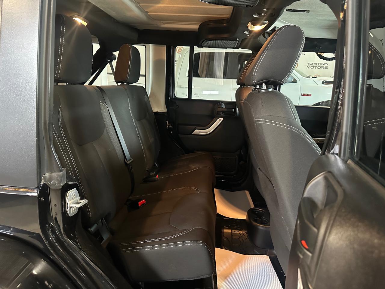 2016 Jeep Wrangler 4WD 4DR SAHARA - Photo #11
