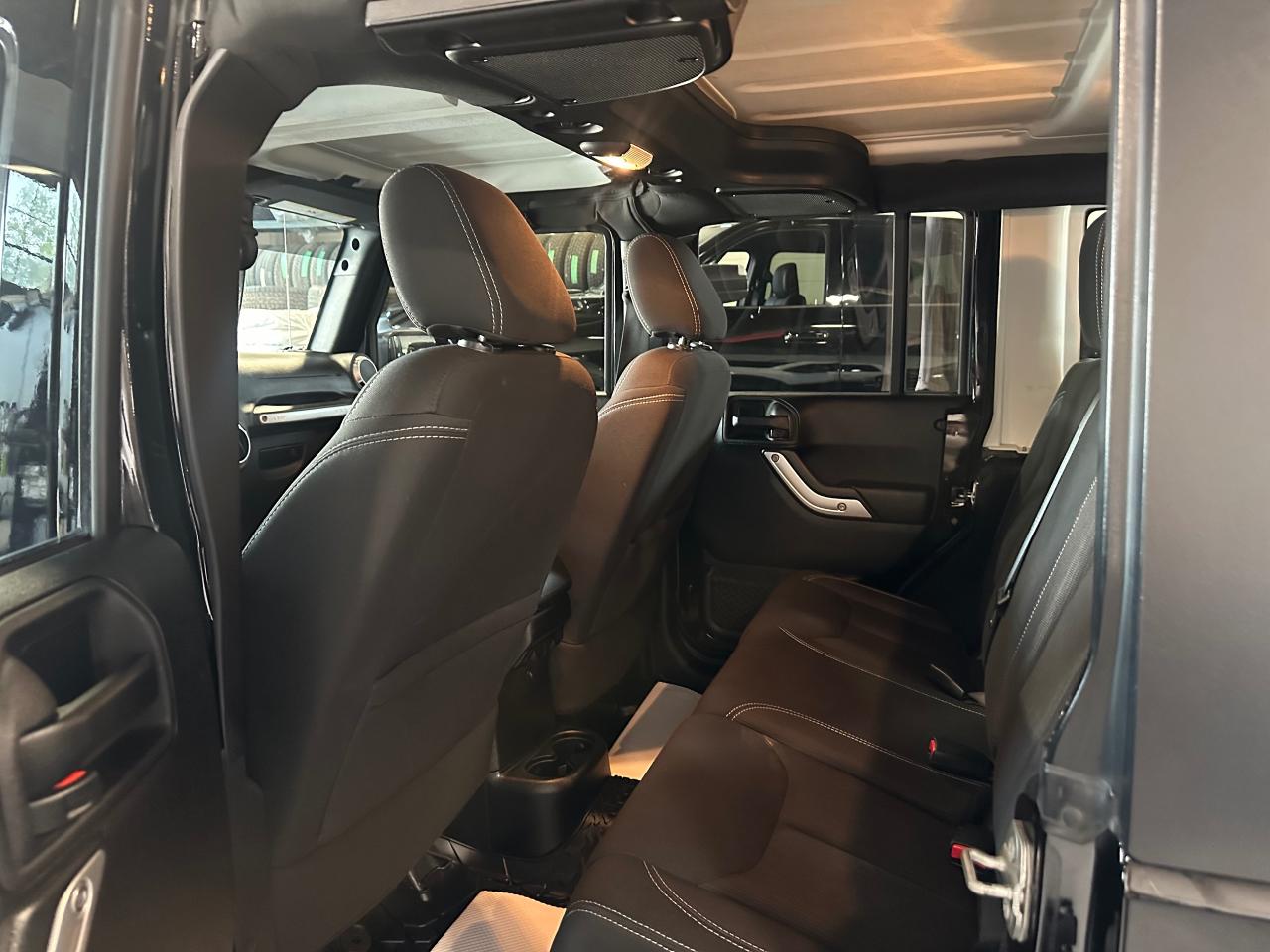 2016 Jeep Wrangler 4WD 4DR SAHARA - Photo #21
