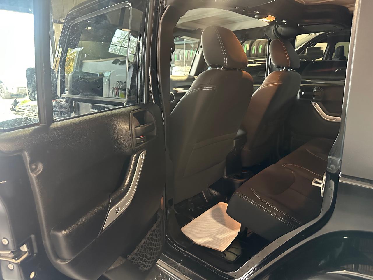 2016 Jeep Wrangler 4WD 4DR SAHARA - Photo #20