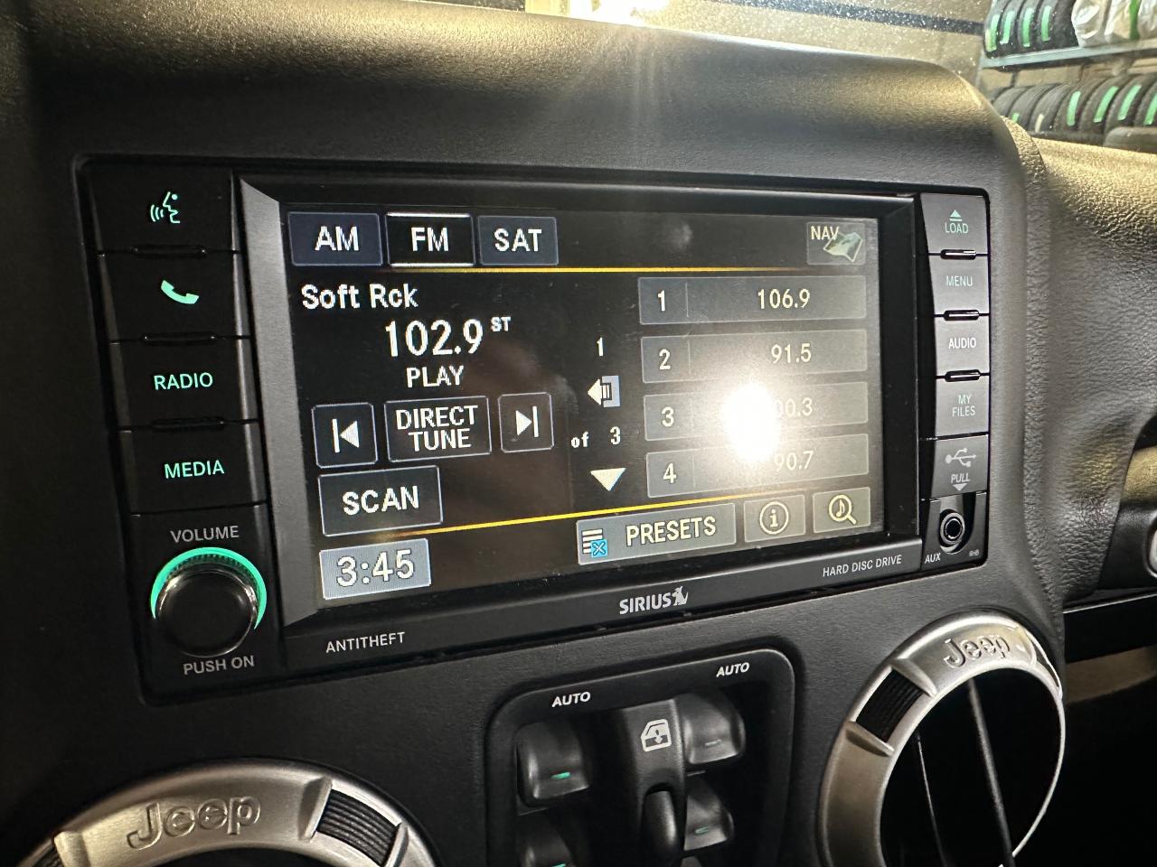 2016 Jeep Wrangler 4WD 4DR SAHARA - Photo #35