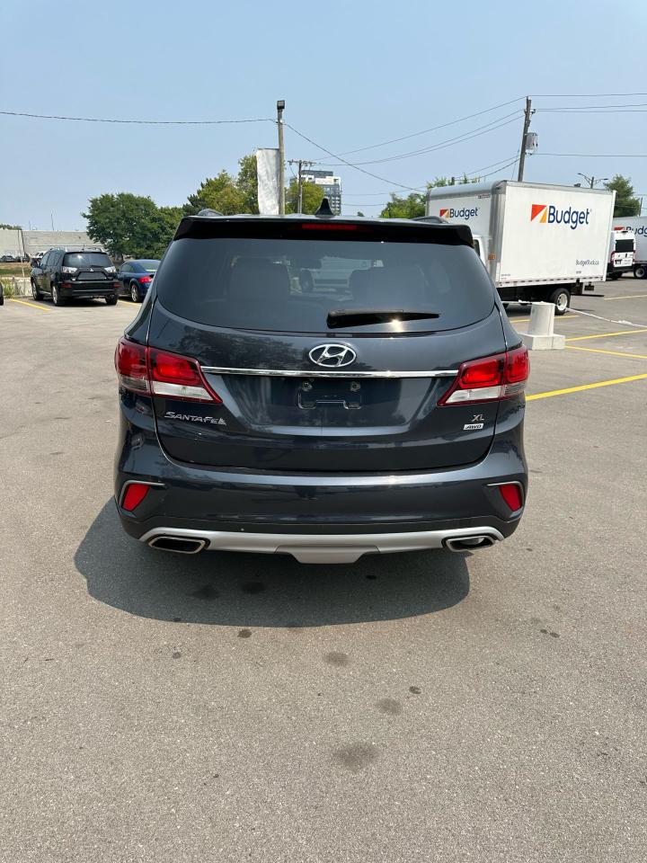 2018 Hyundai Santa Fe XL SE - Photo #5