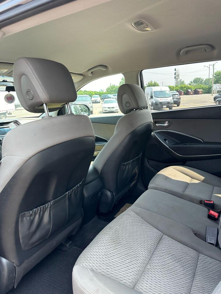 2018 Hyundai Santa Fe XL SE Photo