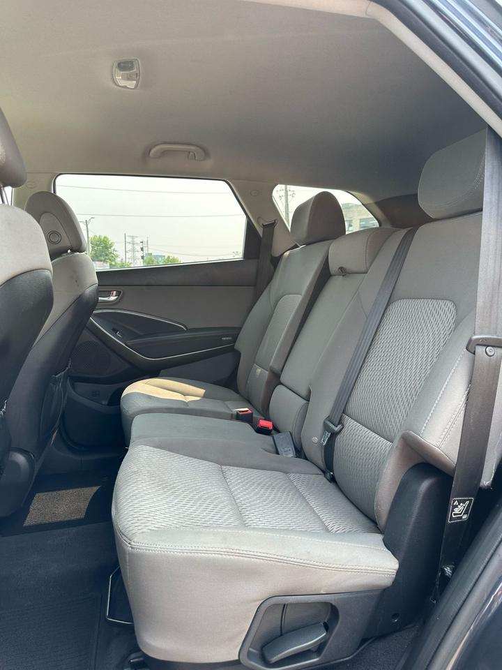 2018 Hyundai Santa Fe XL SE - Photo #10