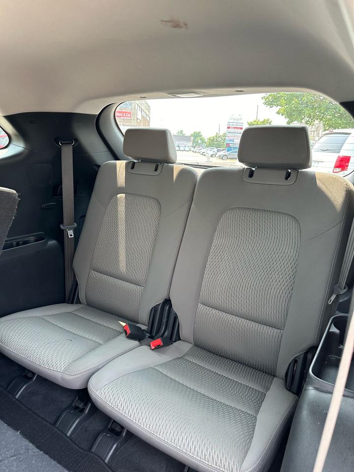 2018 Hyundai Santa Fe XL SE Photo