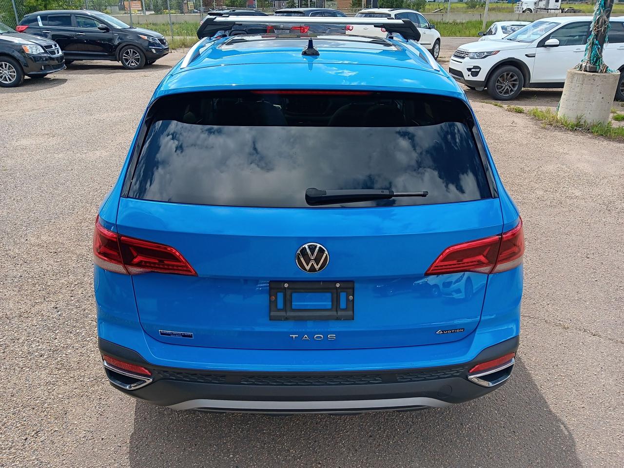 2022 Volkswagen Taos Comfortline 4 Motion, Leather, Pano, BU Cam, Htd S - Photo #6