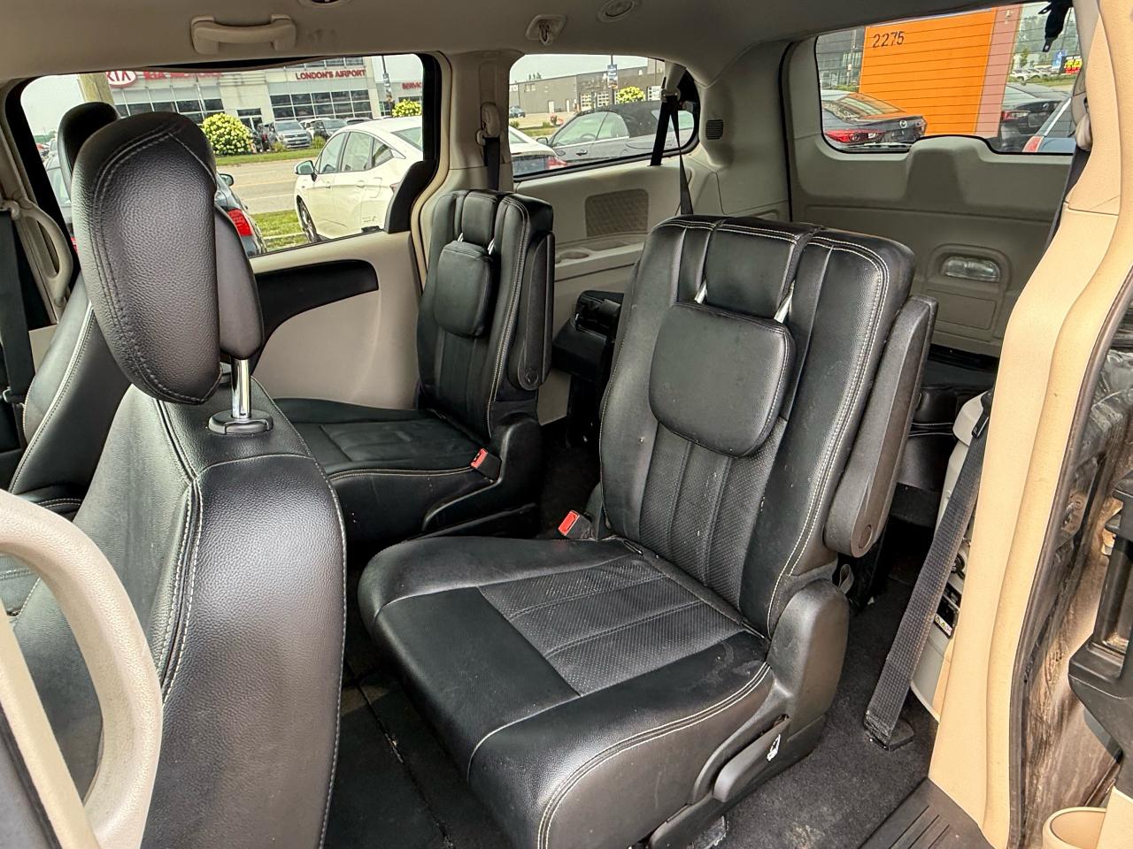 2016 Dodge Grand Caravan CREW PLUS, LEATHER, LOADED, ONLY 173KMS, CERTIFIED - Photo #12