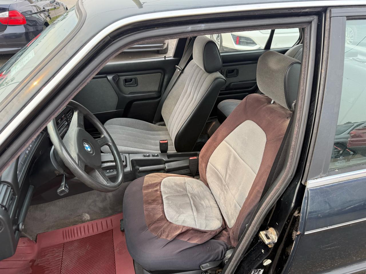 1990 BMW 3 Series 325i, E30, AUTO, BARN FIND, 139KMS, AS IS SPECIAL - Photo #11