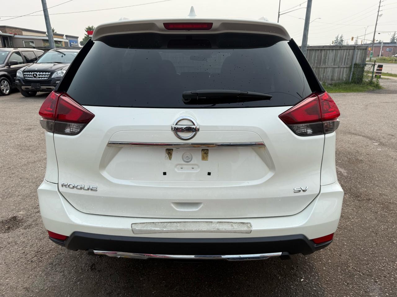 2019 Nissan Rogue SV, 4 CYL, ALLOYS, ONLY 122KMS, CERTIFIED - Photo #4