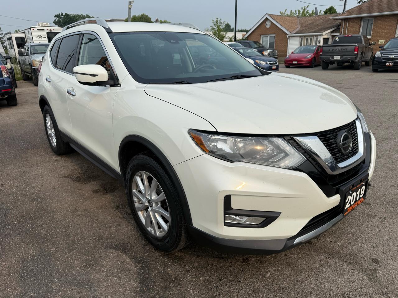 2019 Nissan Rogue SV, 4 CYL, ALLOYS, ONLY 122KMS, CERTIFIED - Photo #7