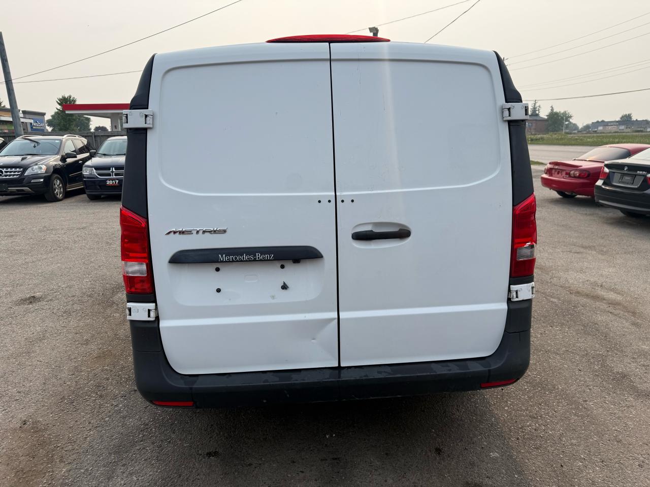 2018 Mercedes-Benz Metris MINI CARGO, 4 CYLINDER, DRIVES GREAT, AS IS - Photo #4