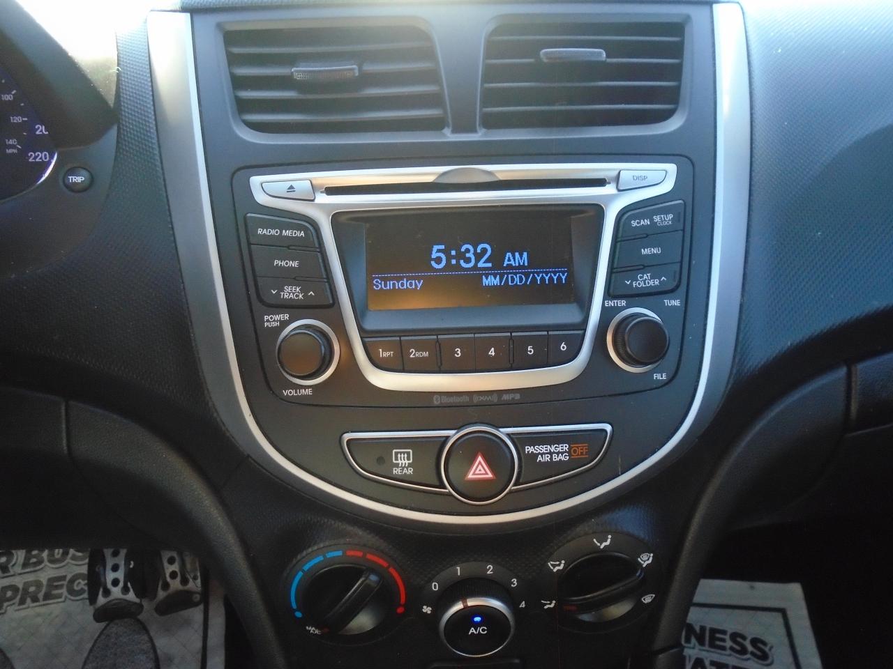 2017 Hyundai Accent 4dr HB Auto L - Photo #13