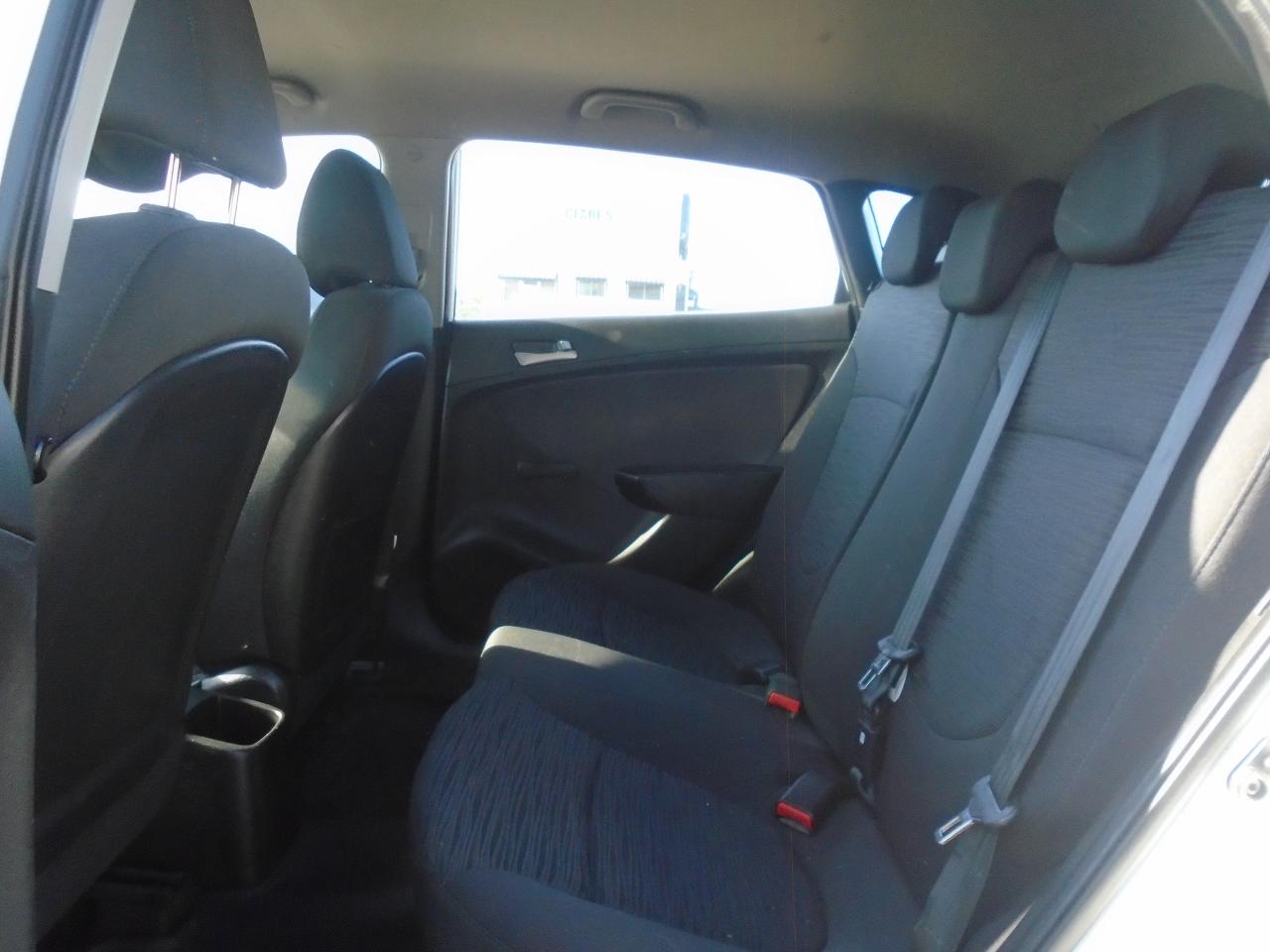 2017 Hyundai Accent 4dr HB Auto L - Photo #19